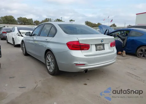 2016 BMW 320I z USA, uszkodzony, nr VIN WBA8A9C55GK619149